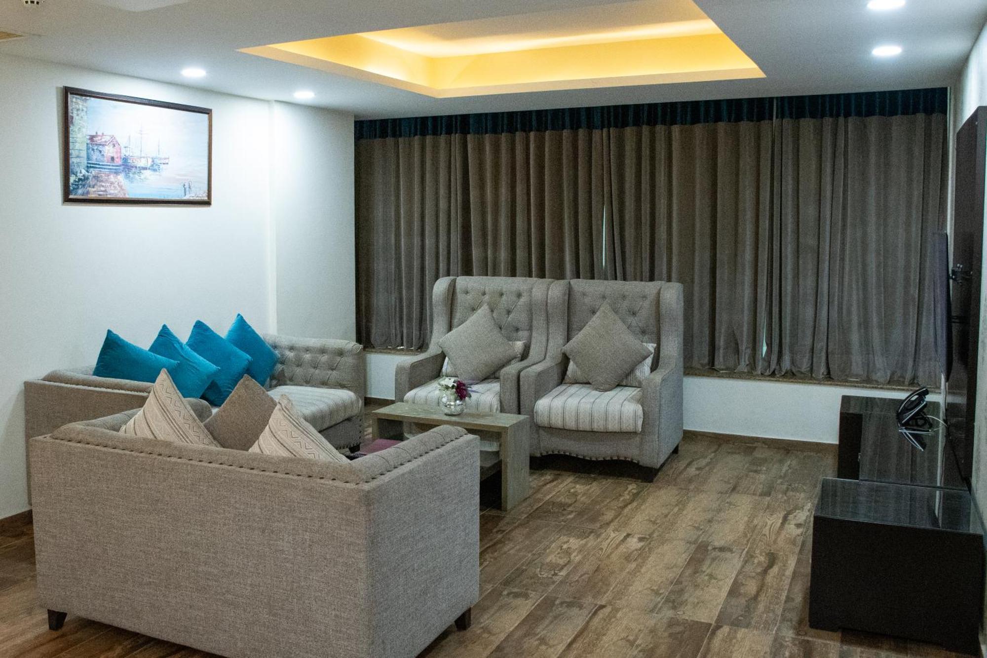 Centaurus Hotel Suites Iszlámábád Kültér fotó