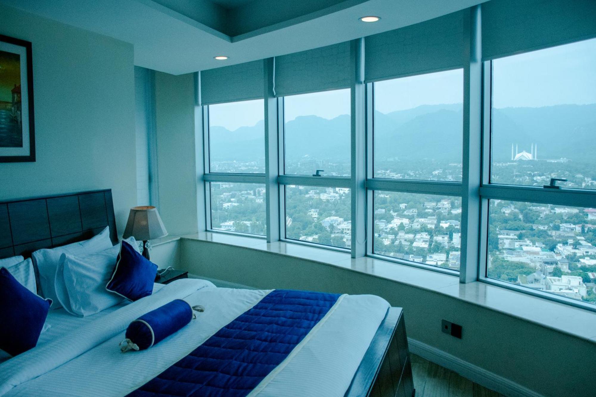 Centaurus Hotel Suites Iszlámábád Kültér fotó