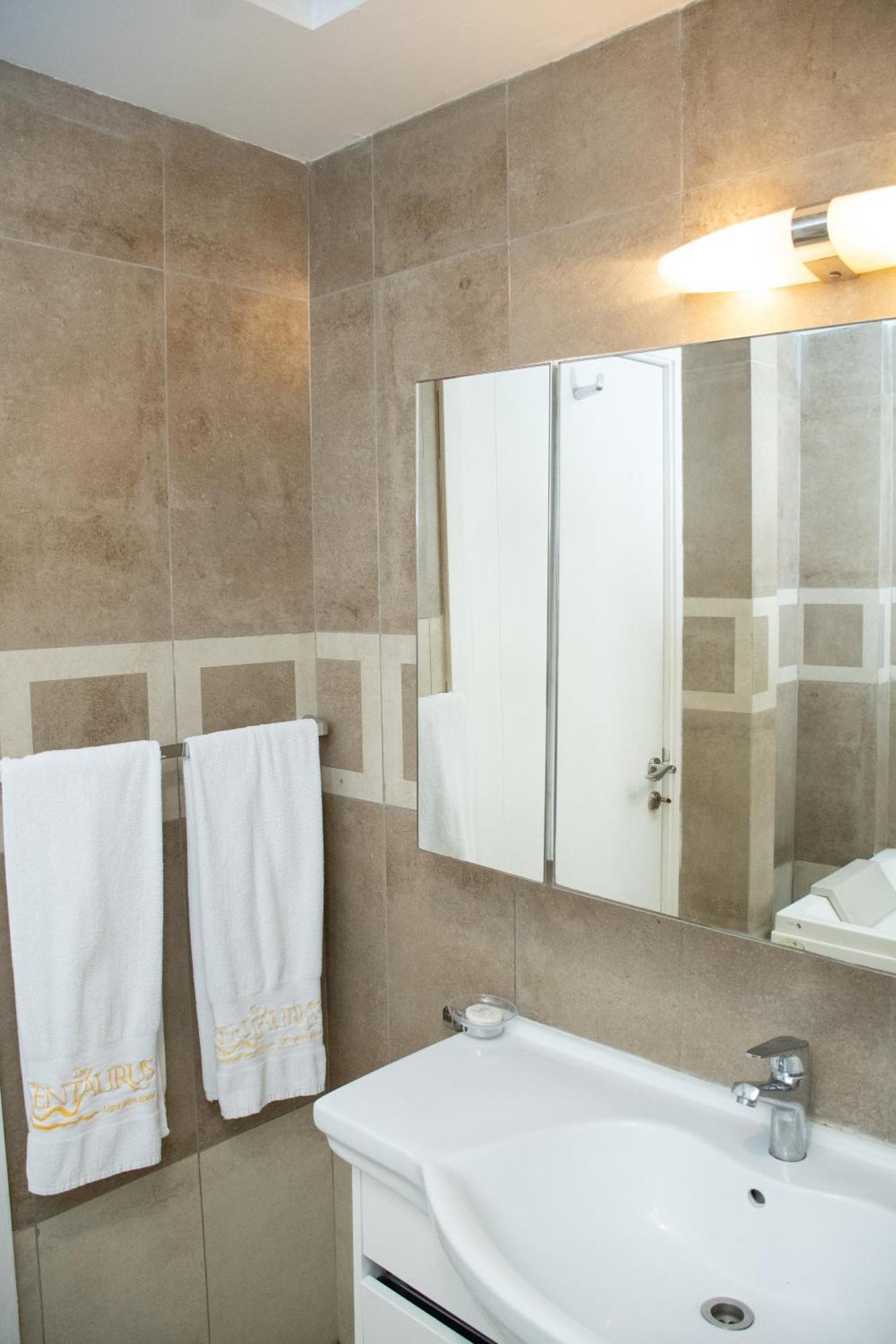 Centaurus Hotel Suites Iszlámábád Kültér fotó