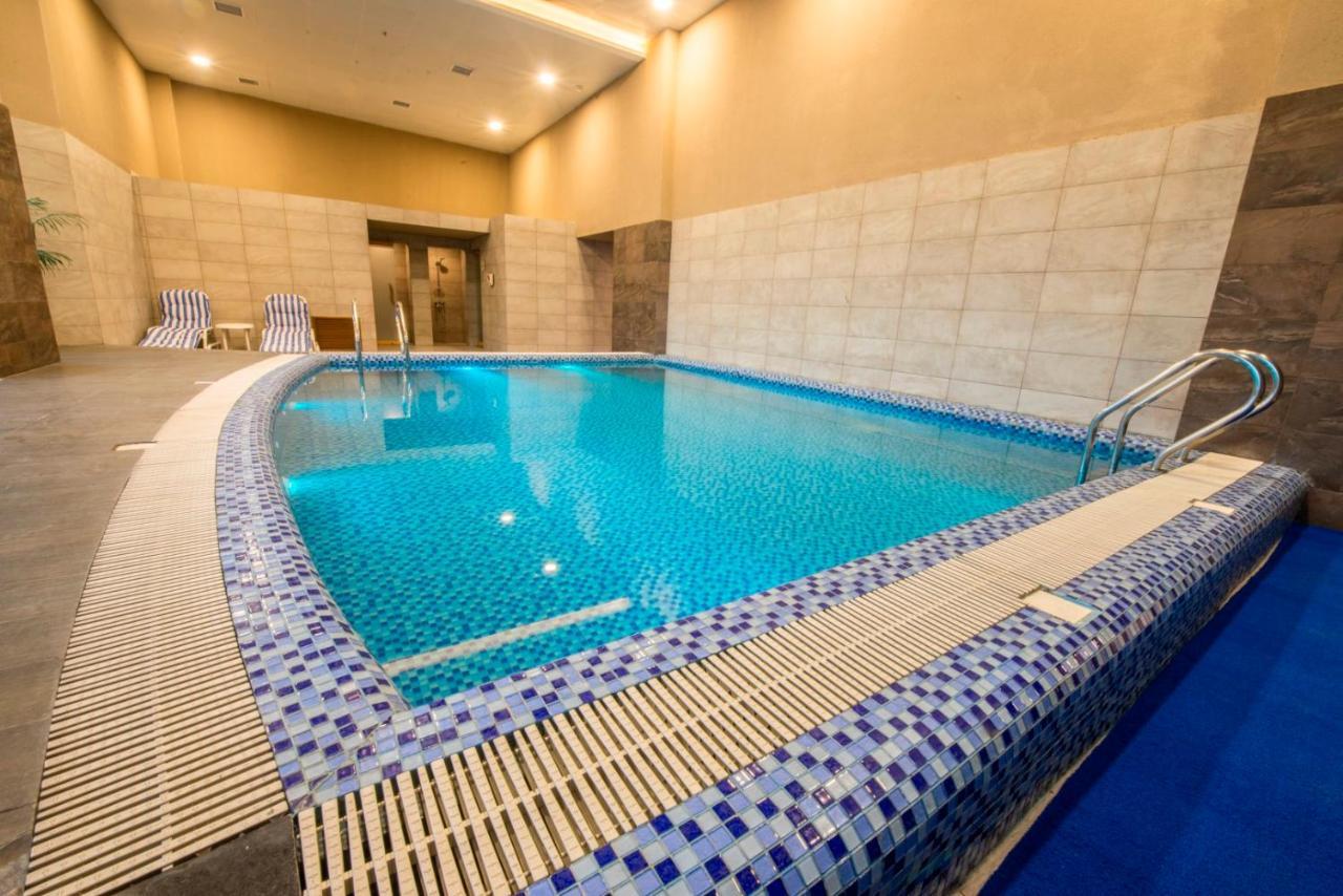 Centaurus Hotel Suites Iszlámábád Kültér fotó