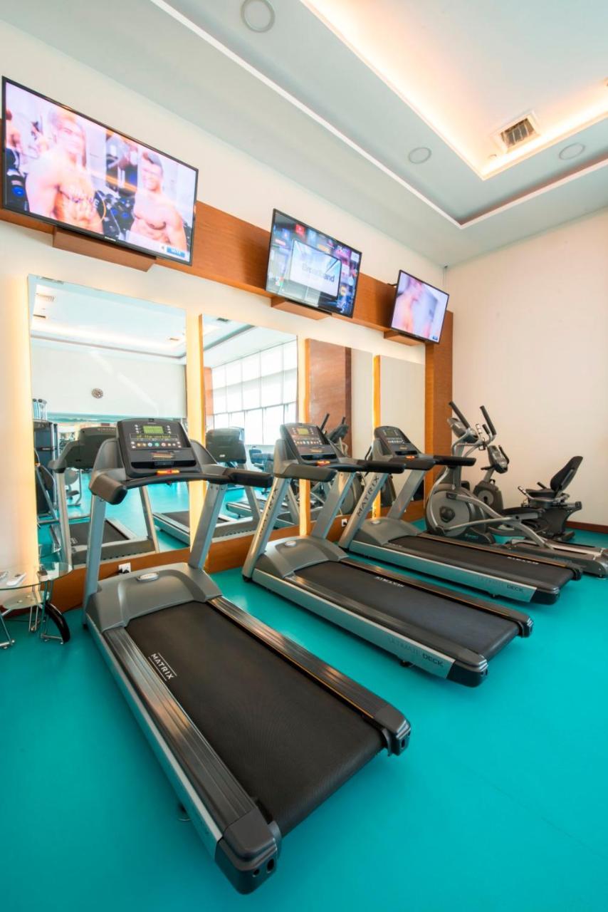 Centaurus Hotel Suites Iszlámábád Kültér fotó
